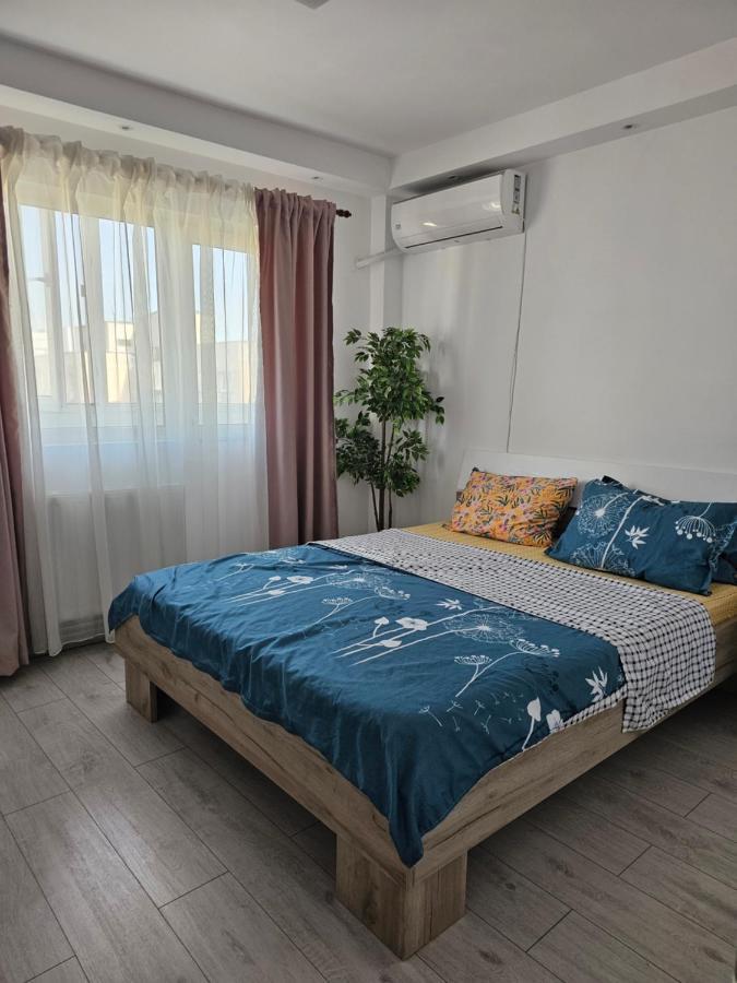 Apartament Near The Park Two Rooms Bukarest Kültér fotó