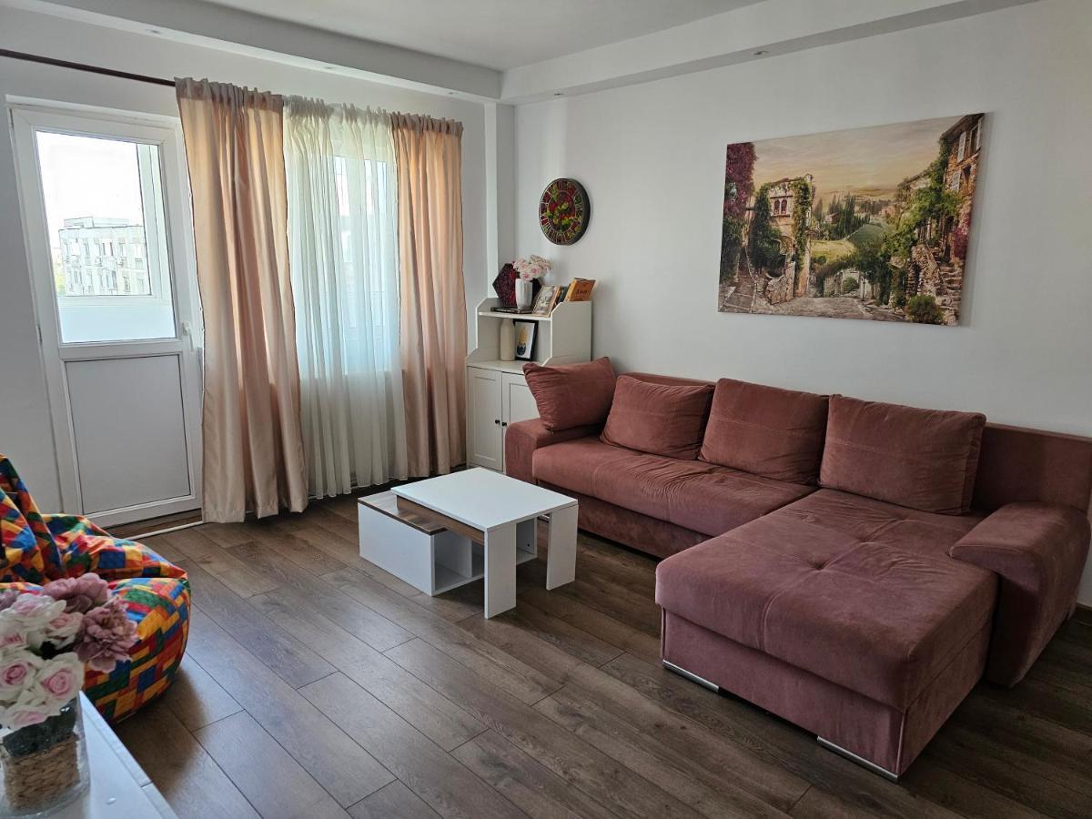 Apartament Near The Park Two Rooms Bukarest Kültér fotó