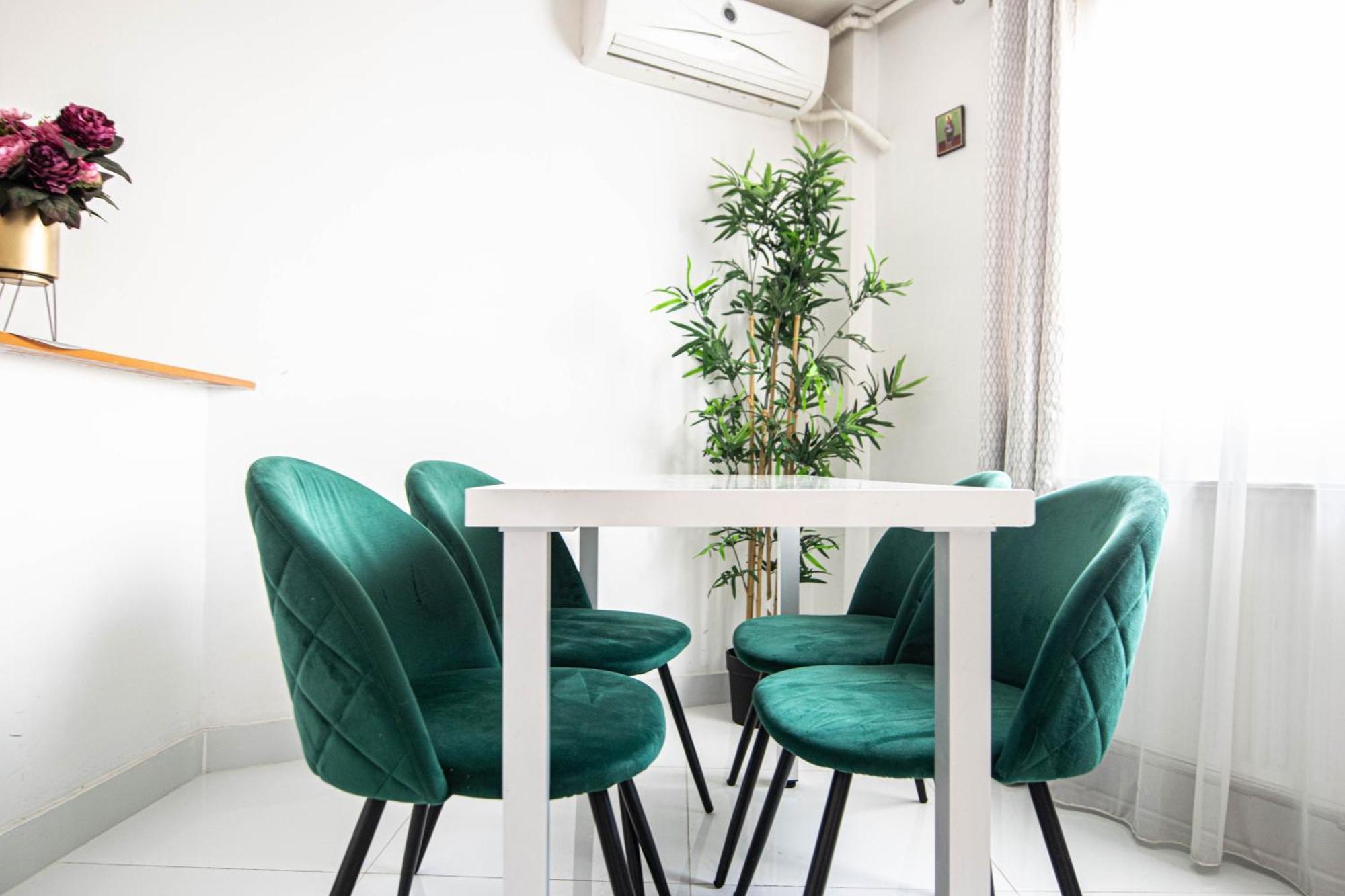 Apartament Near The Park Two Rooms Bukarest Kültér fotó