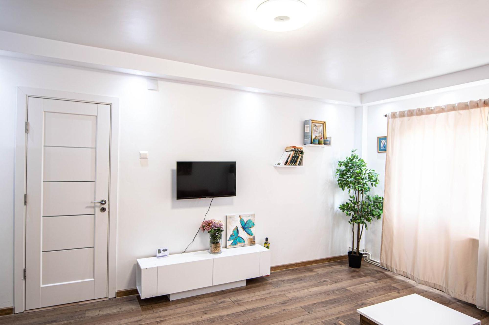 Apartament Near The Park Two Rooms Bukarest Kültér fotó