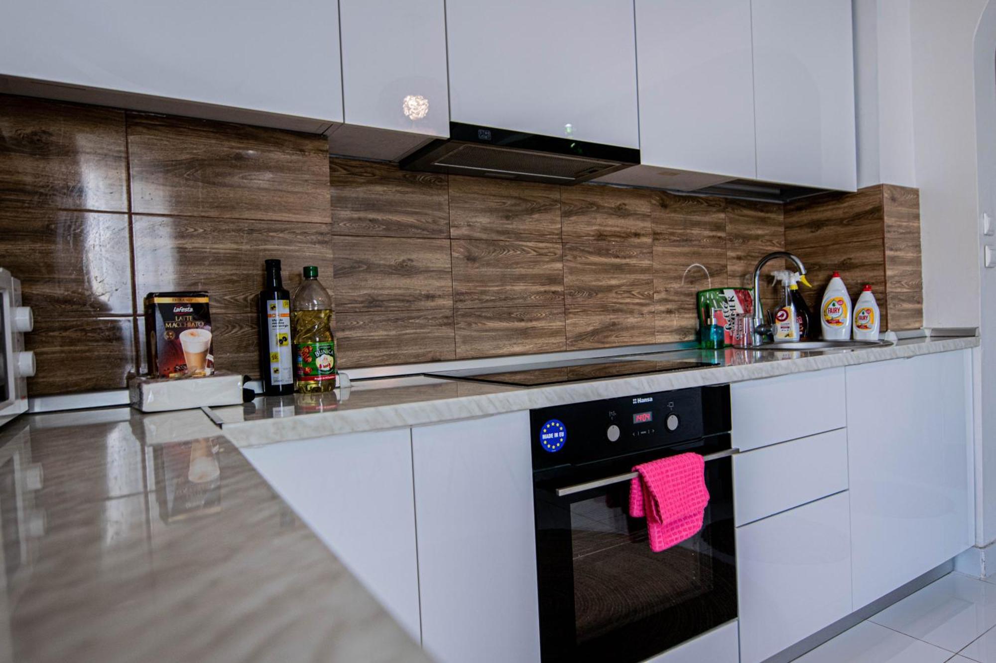 Apartament Near The Park Two Rooms Bukarest Kültér fotó