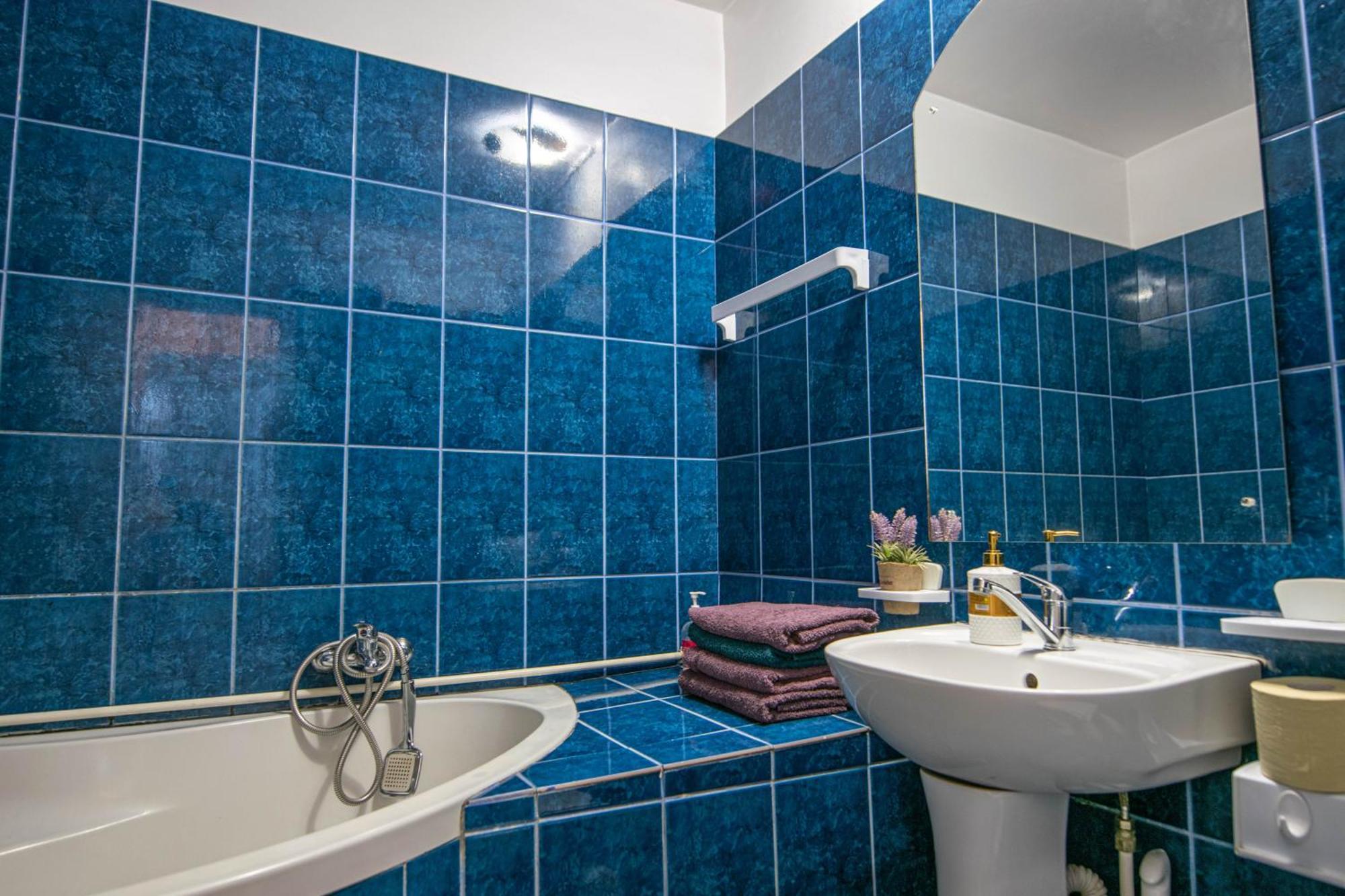 Apartament Near The Park Two Rooms Bukarest Kültér fotó