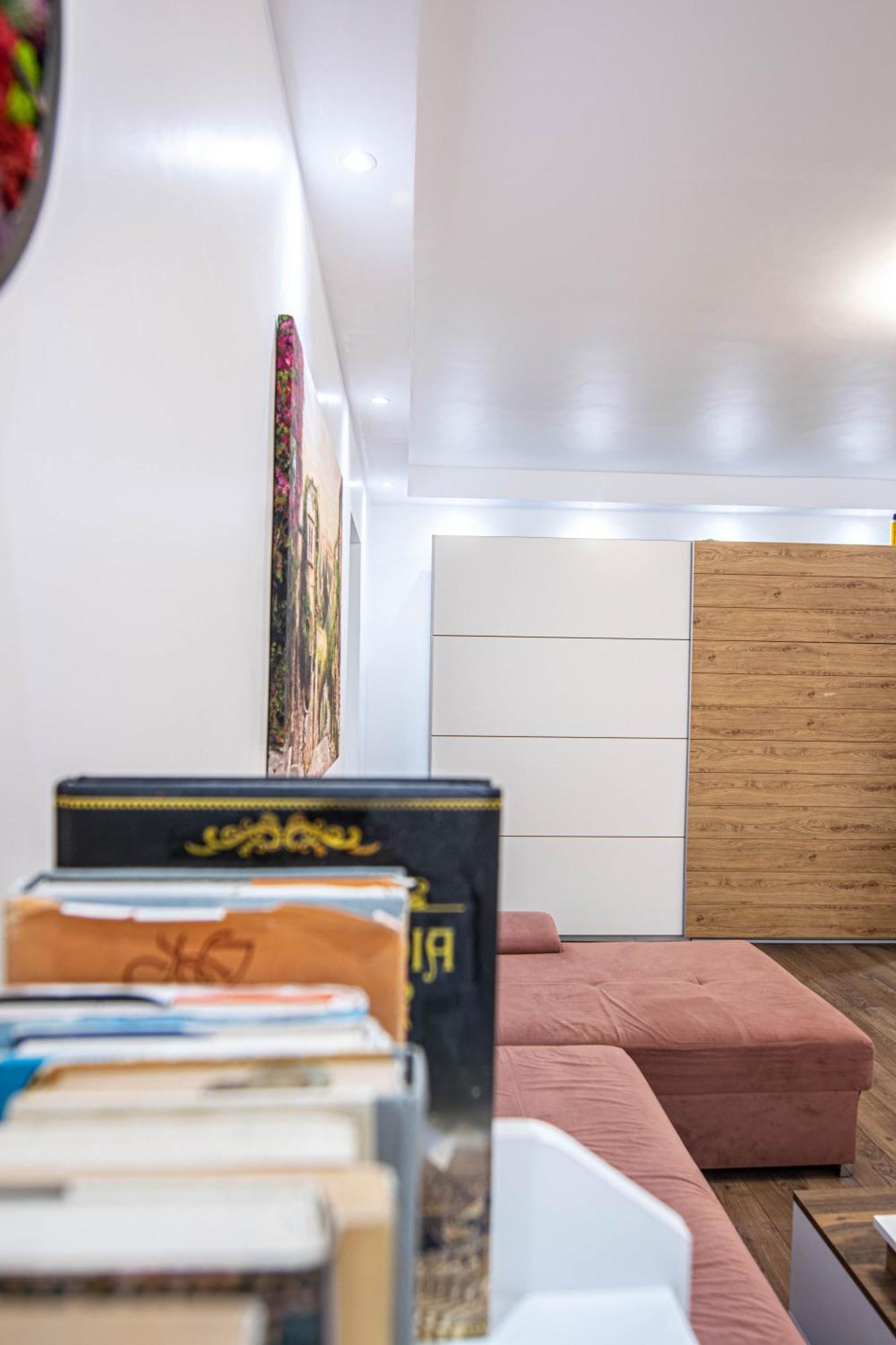 Apartament Near The Park Two Rooms Bukarest Kültér fotó