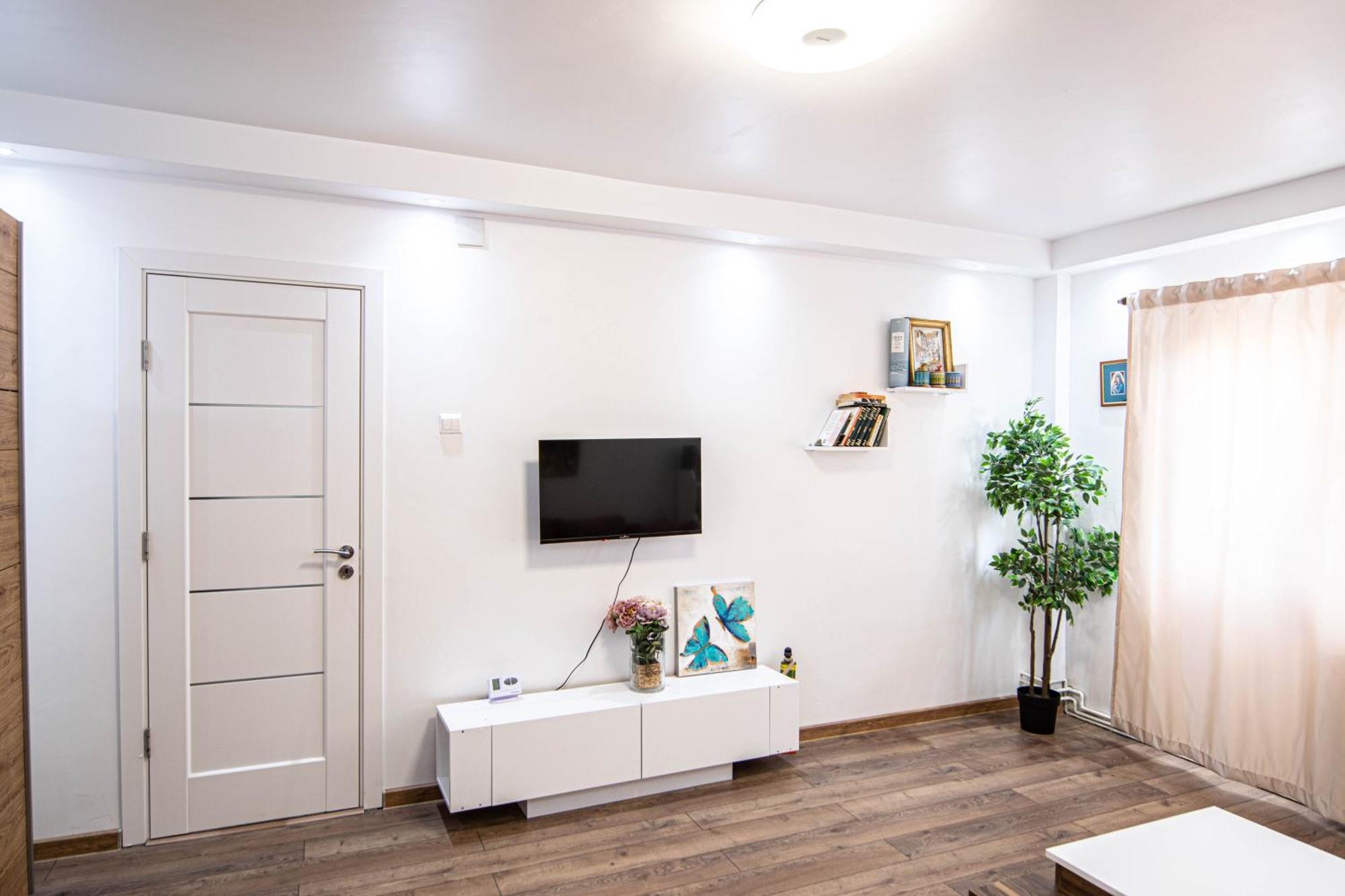 Apartament Near The Park Two Rooms Bukarest Kültér fotó